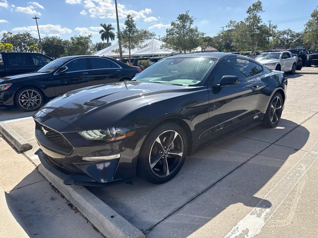Used 2023 Ford Mustang Coupe RWD image 3