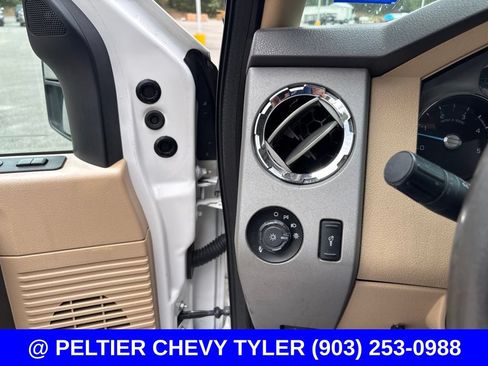 Used 2013 Ford F250 Lariat w/ Lariat Interior Pkg AWD/4WD image 14
