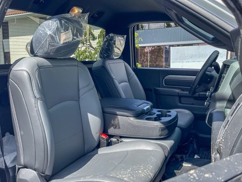 New 2025 RAM 3500 Tradesman image 18