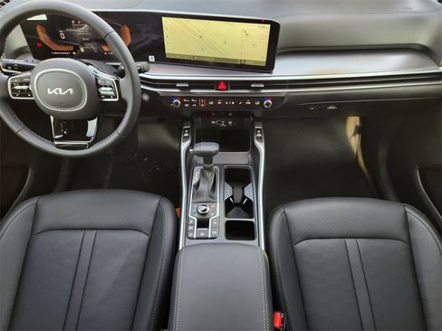 New 2025 Kia Sorento S image 18