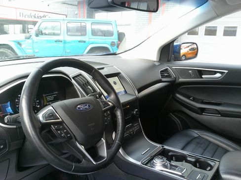 Used 2020 Ford Edge SEL w/ Cold Weather Package image 21