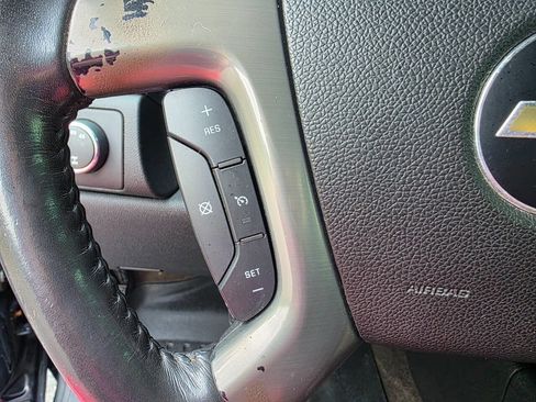 Used 2009 Chevrolet Avalanche LTZ image 19