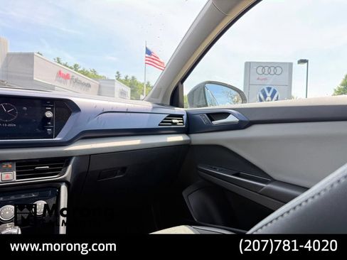 Used 2023 Volkswagen Taos SE w/ Panoramic Sunroof Package AWD/4WD image 35