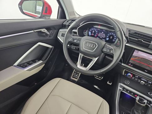 Certified 2025 Audi Q3 2.0T Premium Plus w/ Premium Plus Package image 40