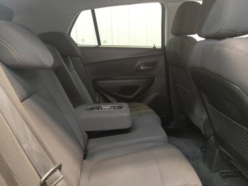 Used 2020 Chevrolet Trax LS w/ Tint and Cruise Package AWD/4WD image 19