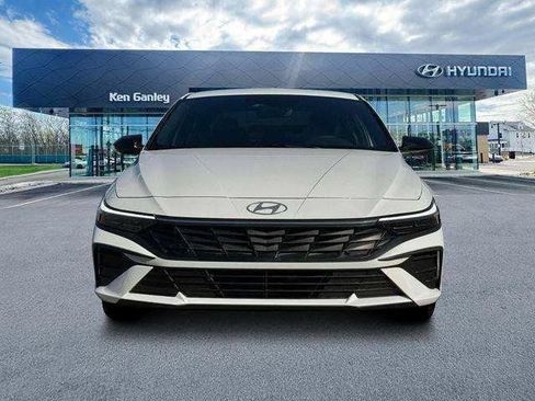 New 2025 Hyundai Elantra SEL FWD image 12