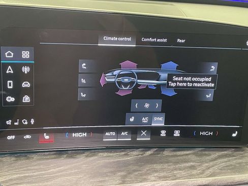 Certified 2025 Audi Q5 Premium w/ Convenience Package image 32