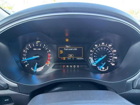 Used 2014 Ford Fusion SE FWD image 15