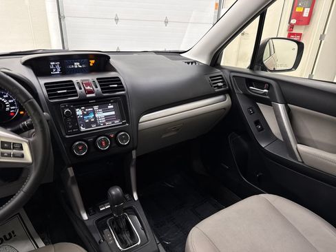 Used 2015 Subaru Forester 2.5i Touring w/ Eyesight & Navigation System AWD/4WD image 17