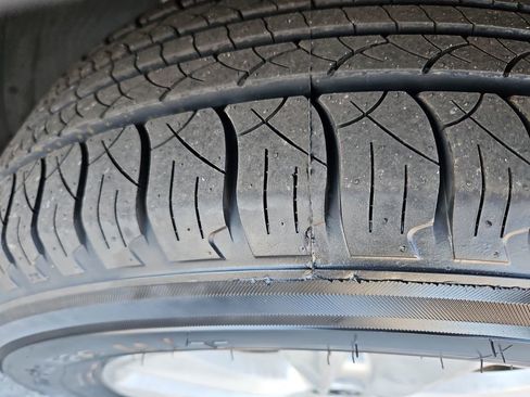 Used 2019 Kia Sorento LX image 30