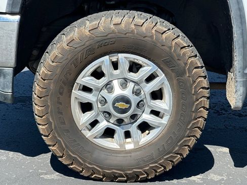Used 2020 Chevrolet Silverado 2500 LT w/ Convenience Package AWD/4WD image 39
