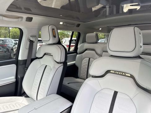 Used 2023 Rivian R1S Adventure AWD/4WD image 32