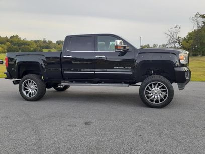 Used 2015 GMC Sierra 2500 Denali w/ Duramax Plus Package