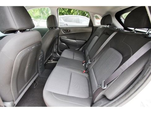 Used 2022 Hyundai Kona SEL FWD image 12