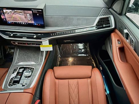 New 2027 BMW X7 xDrive40i w/ Executive Package AWD/4WD image 19