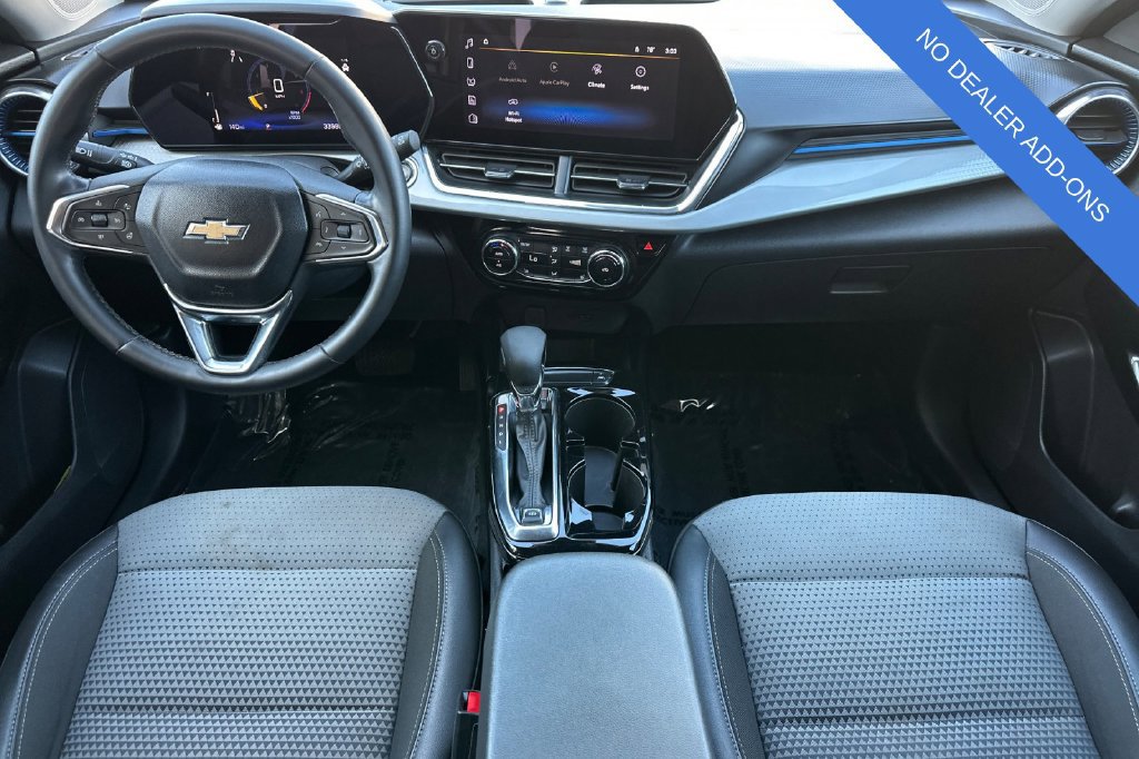 Used 2024 Chevrolet Trax LT w/ Driver Confidence Package FWD image 14