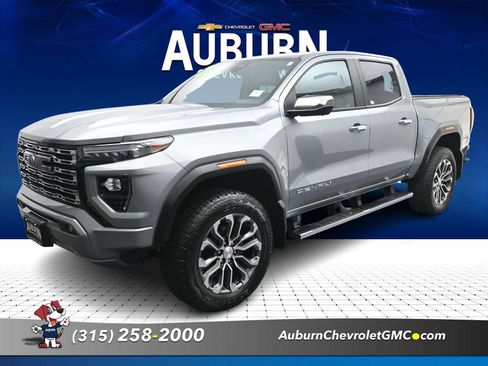 Used 2023 GMC Canyon Denali AWD/4WD image 4