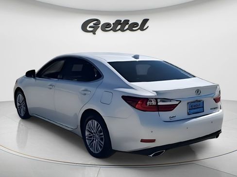 Used 2016 Lexus ES 350 w/ Premium Package w/Wood Trim image 6