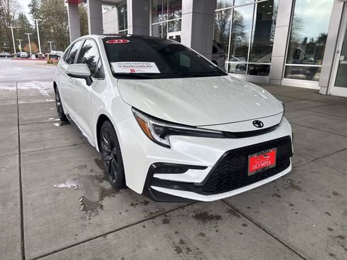 Certified 2023 Toyota Corolla SE image 1