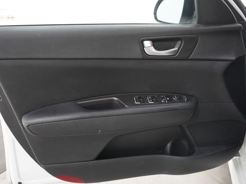 Used 2017 Kia Optima LX image 18