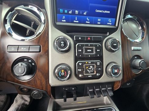 Used 2015 Ford F350 Lariat w/ Lariat Ultimate Package AWD/4WD image 21