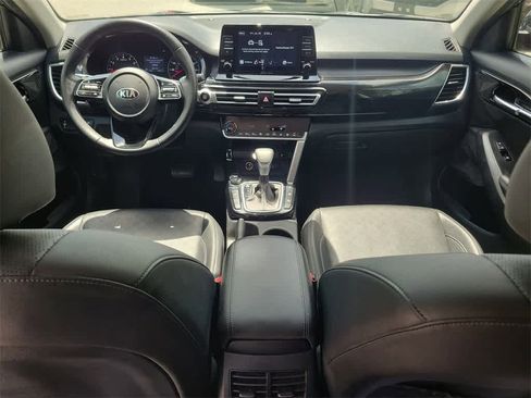 Used 2021 Kia Seltos EX image 14