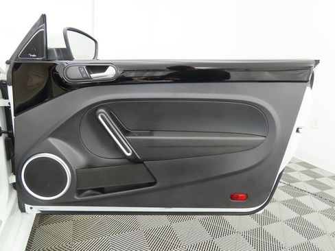 Used 2019 Volkswagen Beetle 2.0T Final Edition SEL image 30