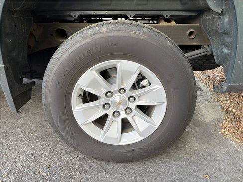 Used 2025 Chevrolet Silverado 1500 LT image 9