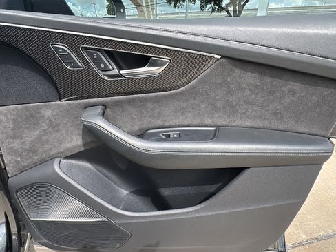 Used 2022 Audi SQ8 Prestige AWD/4WD image 29