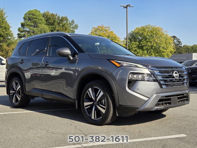 Certified 2025 Nissan Rogue SL FWD image 7
