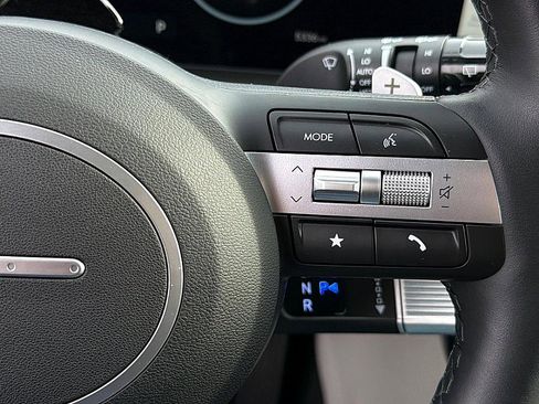 Certified 2025 Hyundai Tucson Limited image 18