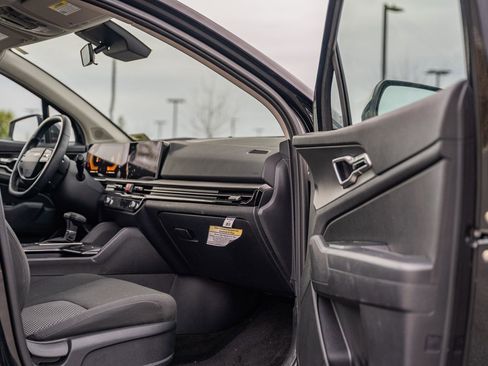 Used 2026 Kia Sportage LX w/ LX Convenience Package image 12