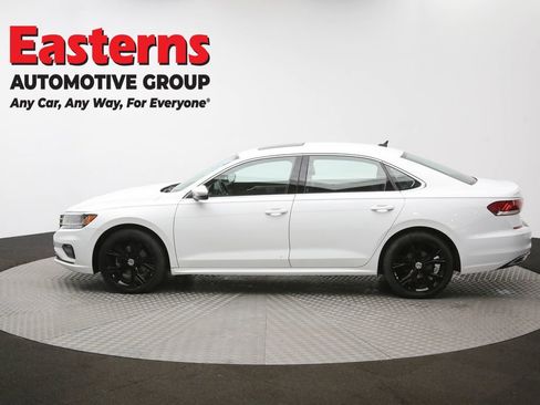 Used 2022 Volkswagen Passat 2.0T SE image 58