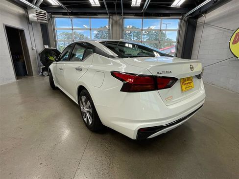 Used 2019 Nissan Altima 2.5 S image 3