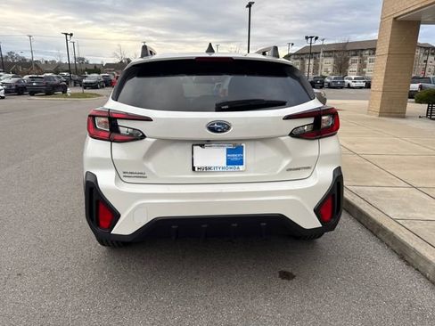 Used 2024 Subaru Crosstrek 2.0i Premium image 3