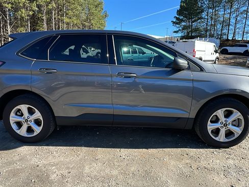 Used 2023 Ford Edge SE image 7
