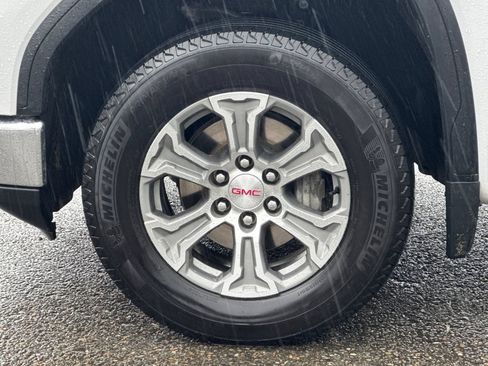 Used 2024 GMC Sierra 1500 SLT AWD/4WD image 44