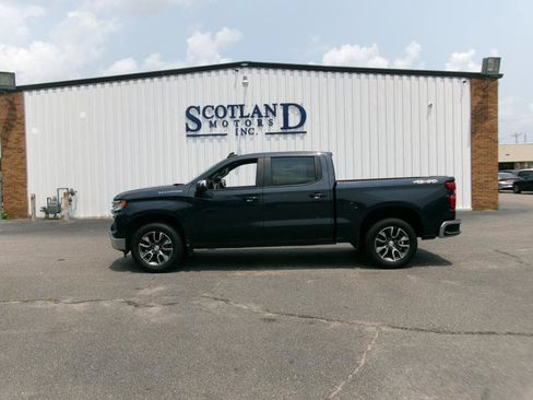 Used 2024 Chevrolet Silverado 1500 LT AWD/4WD image 1