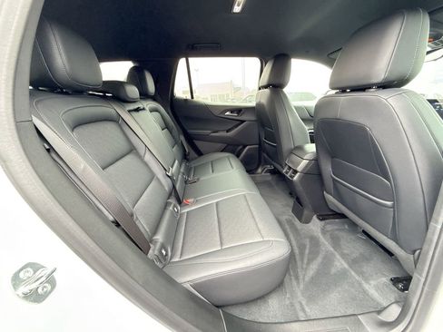 Used 2025 Chevrolet Equinox LT w/ Convenience Package II image 23