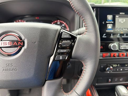 Certified 2025 Nissan Frontier PRO-4X AWD/4WD image 18