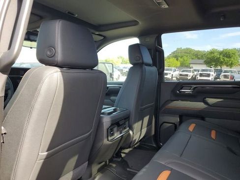 New 2026 GMC Sierra 2500 AT4 w/ AT4 Premium Plus Package AWD/4WD image 11
