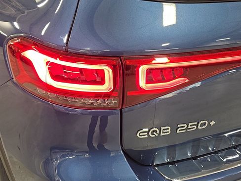 Certified 2023 Mercedes-Benz EQB 250+ image 32