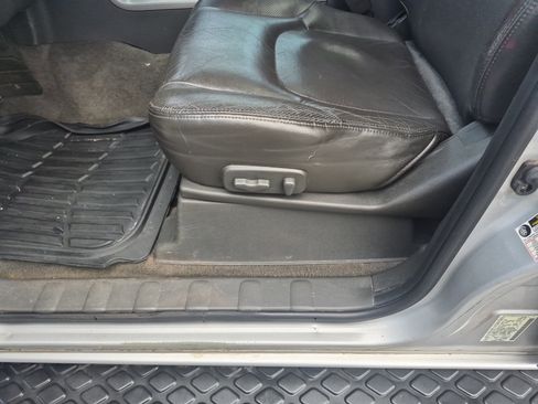 Used 2007 Nissan Pathfinder SE w/ SE Premium Pkg image 12