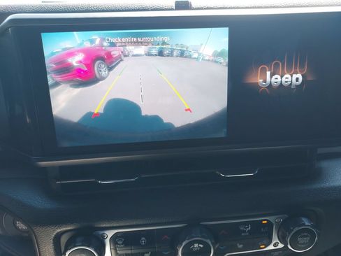 Used 2024 Jeep Wrangler Unlimited Sport AWD/4WD image 23
