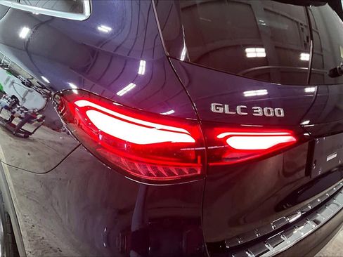 Used 2023 Mercedes-Benz GLC 300 4MATIC image 28