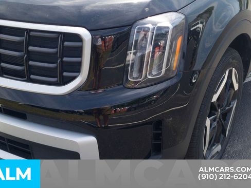 Used 2025 Kia Telluride S FWD image 13