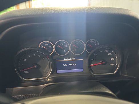Used 2021 Chevrolet Silverado 1500 LT Trail Boss w/ LPO, Dark Essentials Package AWD/4WD image 15