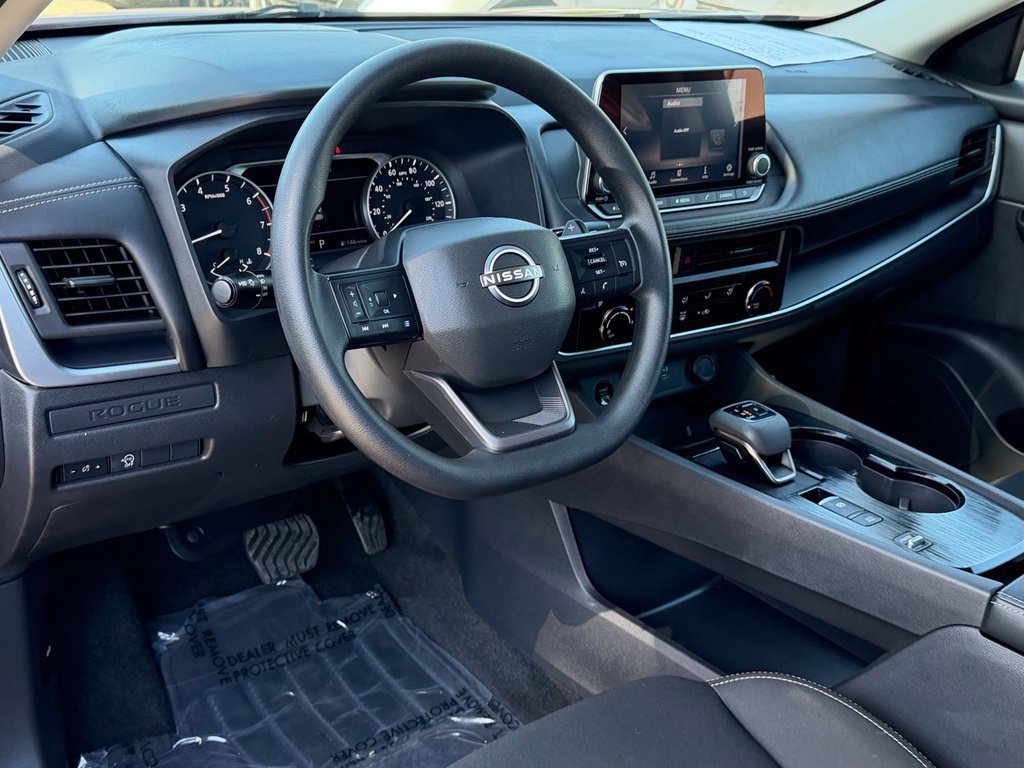 Certified 2025 Nissan Rogue S FWD image 18