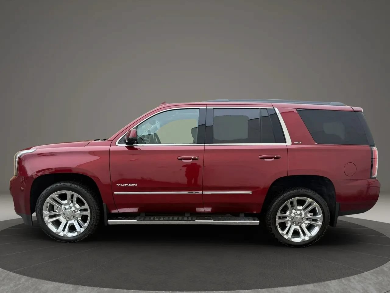 Used 2017 GMC Yukon SLT w/ Premium Edition AWD/4WD image 8