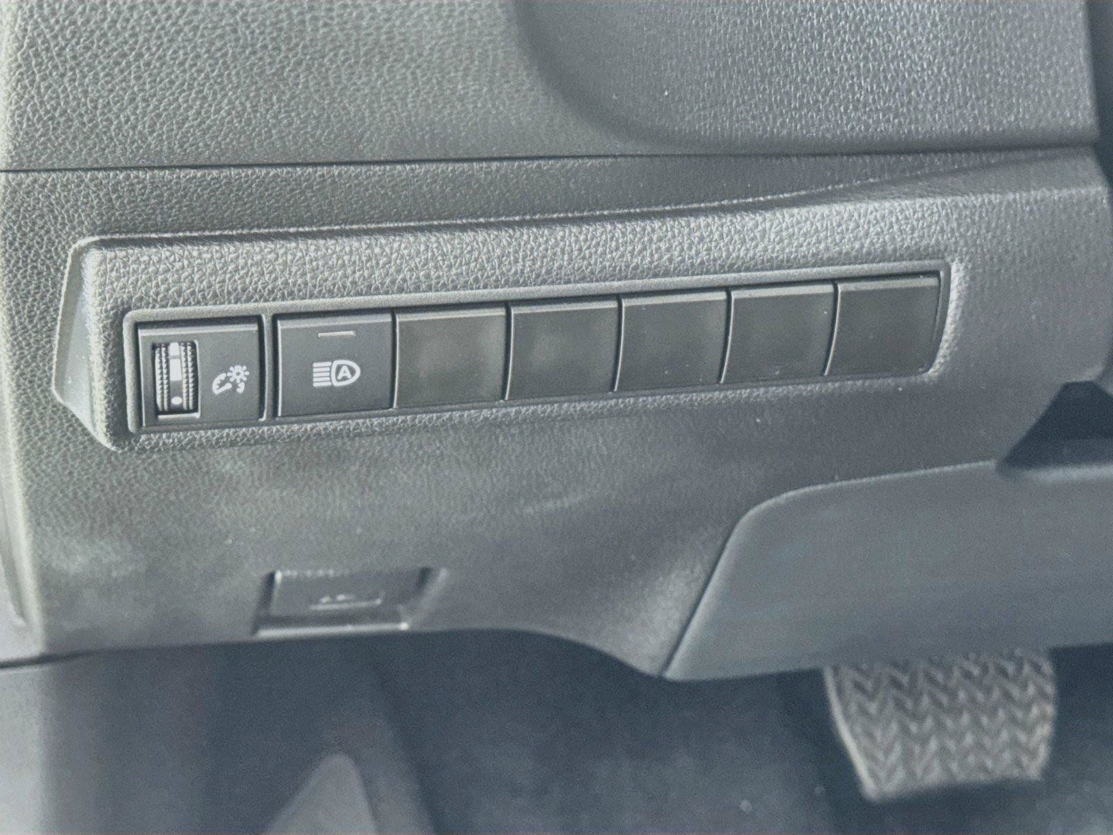 Used 2025 Toyota Corolla LE FWD image 10